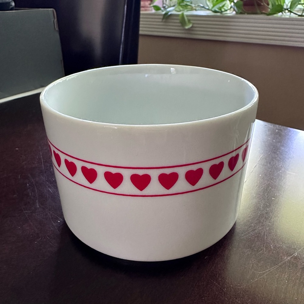 Vintage 1988 Heart Print FTDA Ceramic Bowl